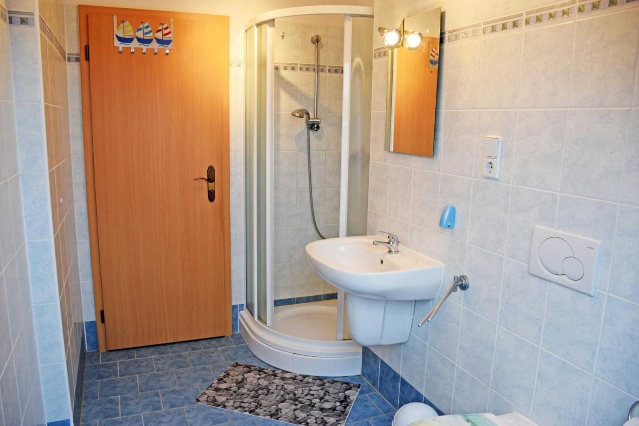 Ferienappartement Petra Kliesow Gager Quarto foto